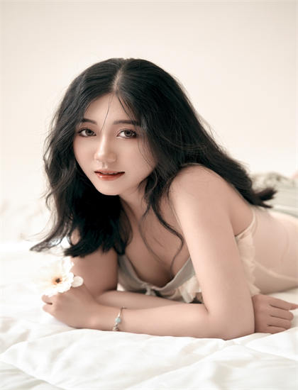 无删减版：《对方正在输入中》音乐配乐解析：音效设计与主题曲创作分析